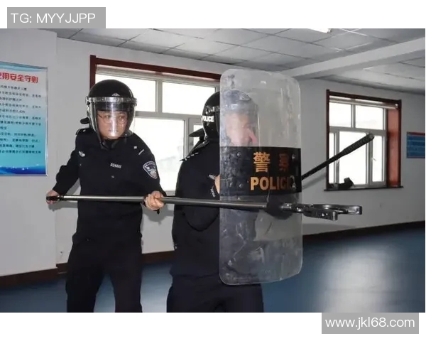 博尔顿与切斯特对决分析及战术解析探讨